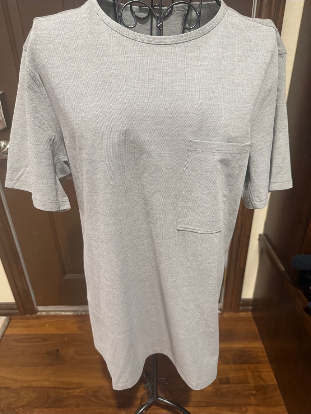 lululemon athletica Men's Short Sleeve Crew Pocket Tee in Light Gray